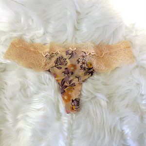 Victoria's Secret Dream Angels Floral Thong Creamy Small